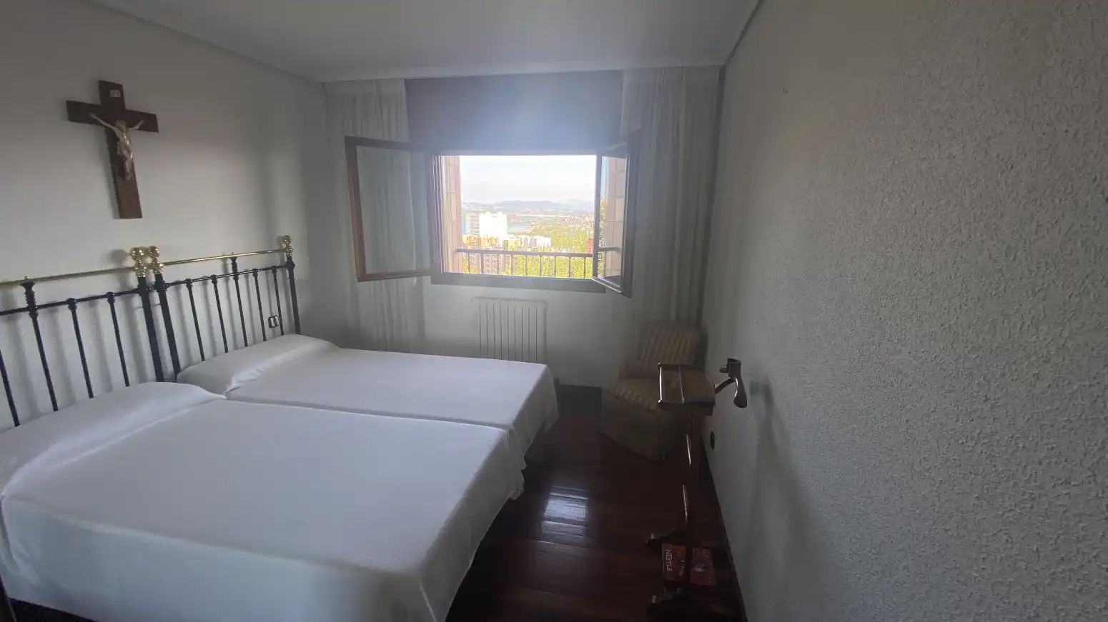 Schlafzimmer von Wohnung zum Verkauf in Santander mit Heizung, Privatgarten und Terrasse