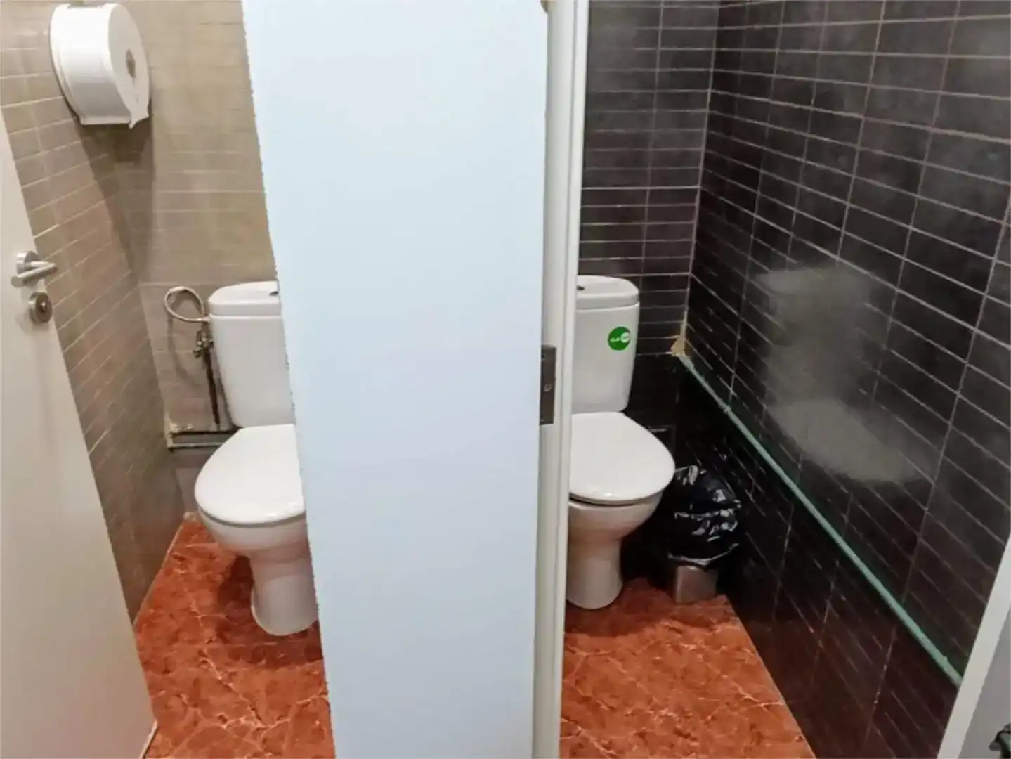 Baño de Local en traspaso en Collblanc - La Torrassa
