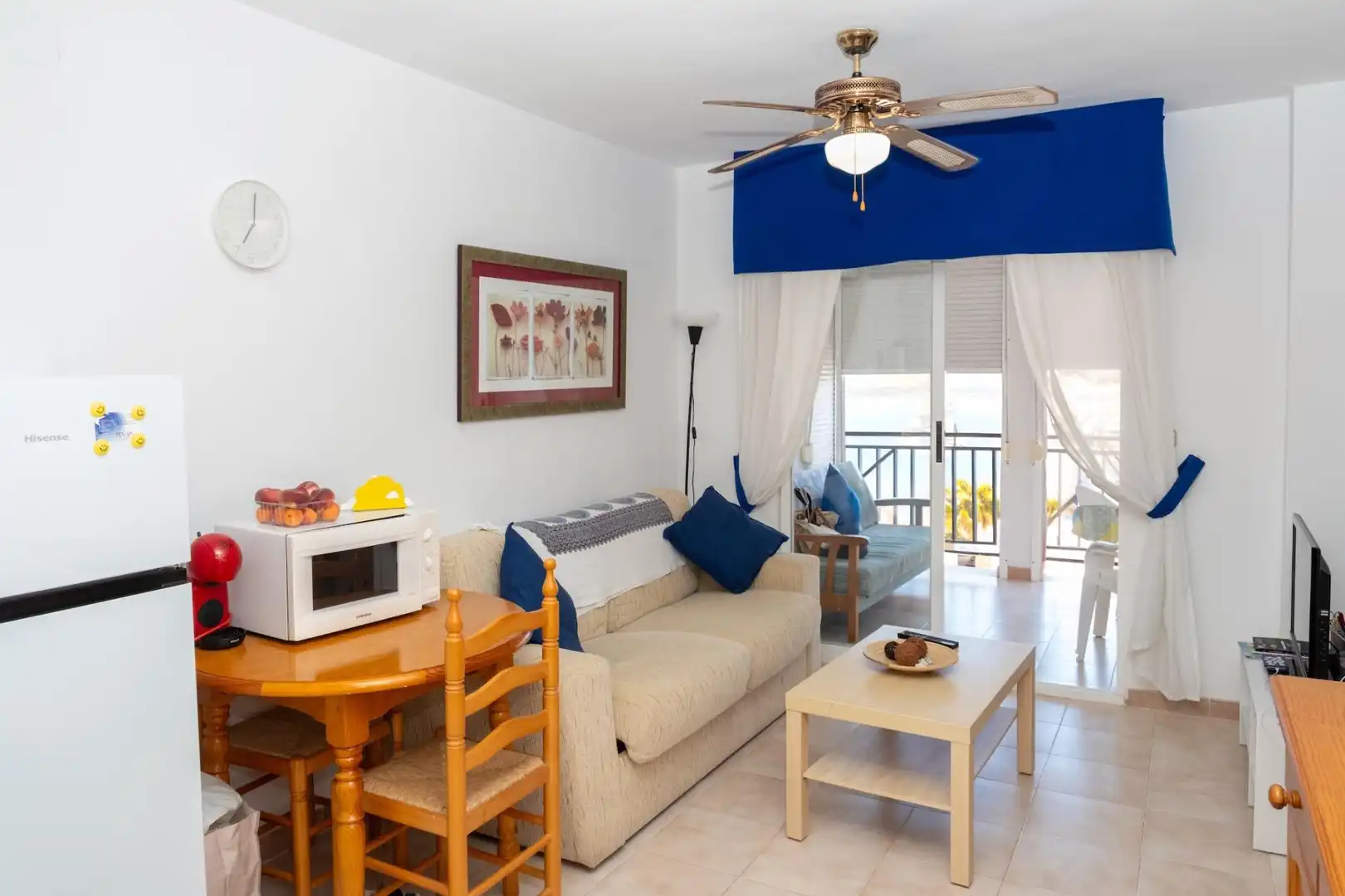 Sala de estar de Apartamento en venta en Torrevieja con Jardín privado, Amueblado y Piscina comunitaria