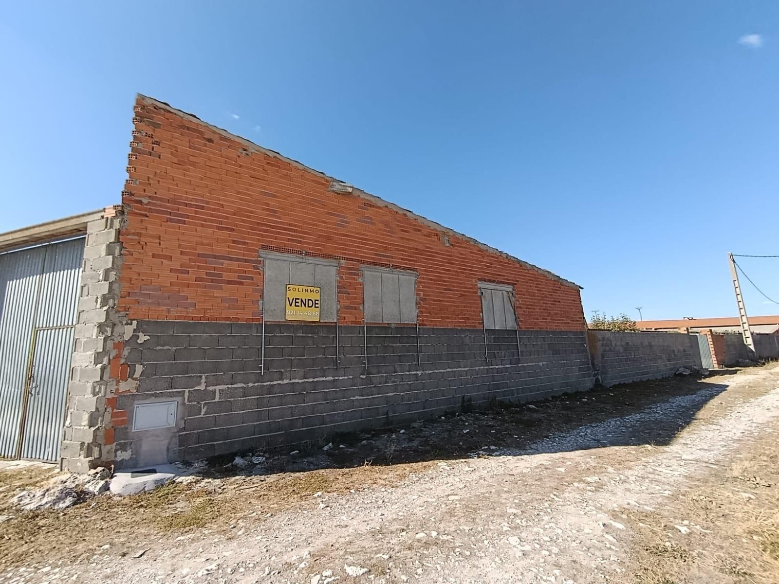 Exterior view of Industrial buildings for sale in Viloria