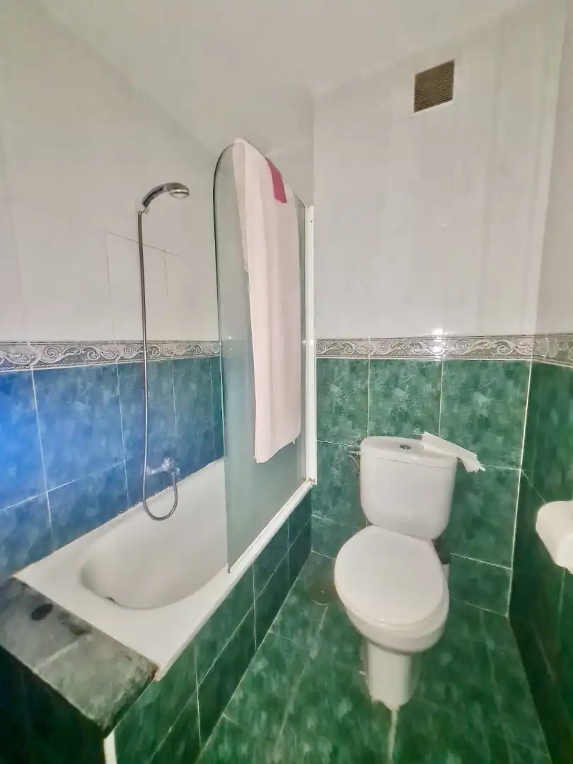 Baño de Piso en venta en Gijón  con Parquet y Amueblado