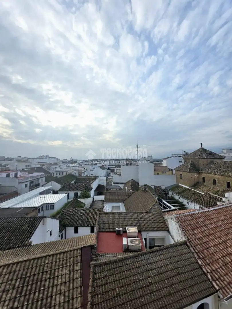 Außenansicht von Wohnung zum Verkauf in Montilla mit Klimaanlage, Terrasse und Abstellraum