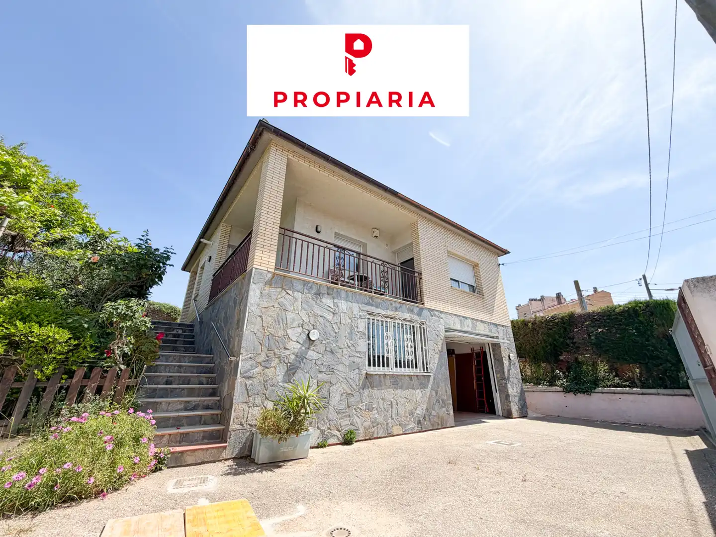 Außenansicht von Haus oder Chalet zum Verkauf in Sant Vicenç Dels Horts mit Klimaanlage, Heizung und Privatgarten