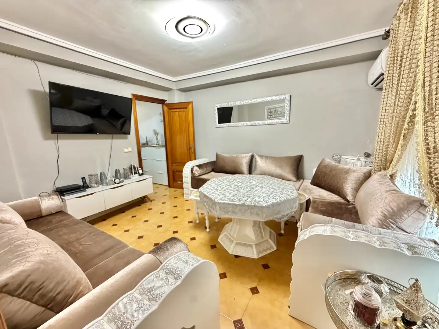 Flat with terrace for sale in Avinguda Sants de la Pedra, imagen 3