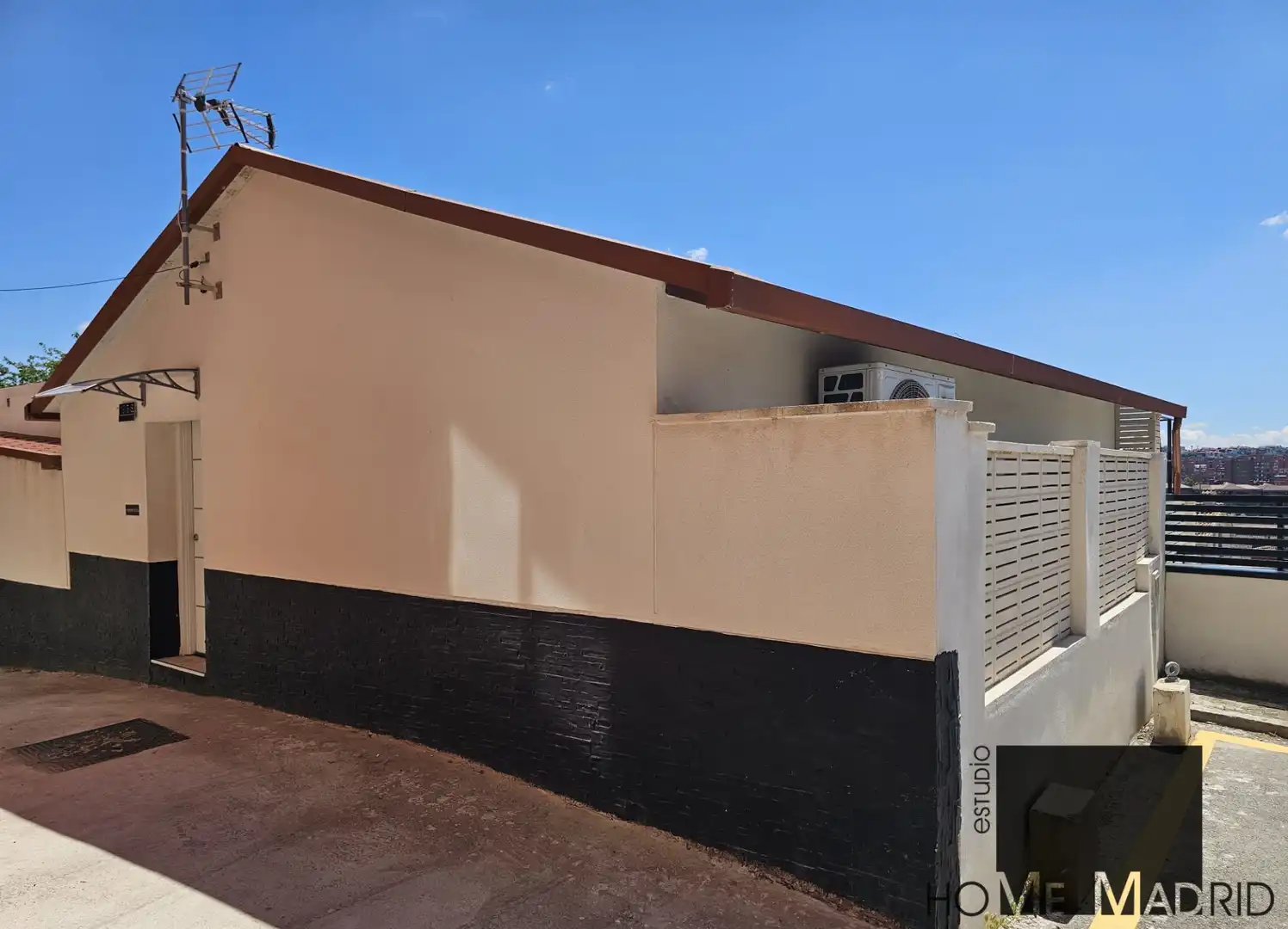 Exterior view of Houses for sale in Madrid  with Air Conditioner, Heating and Private garden