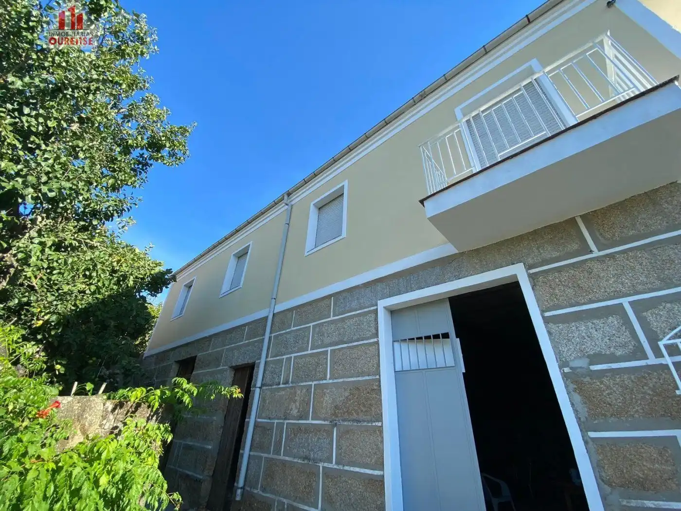 Vista exterior de Casa o chalet en venta en Toén con Jardín privado, Terraza y Amueblado