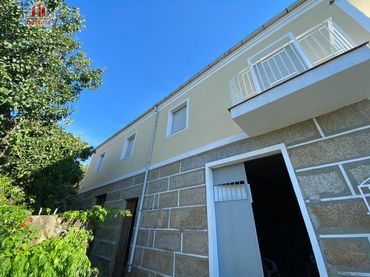 Maison avec balcon à vendre à Toén