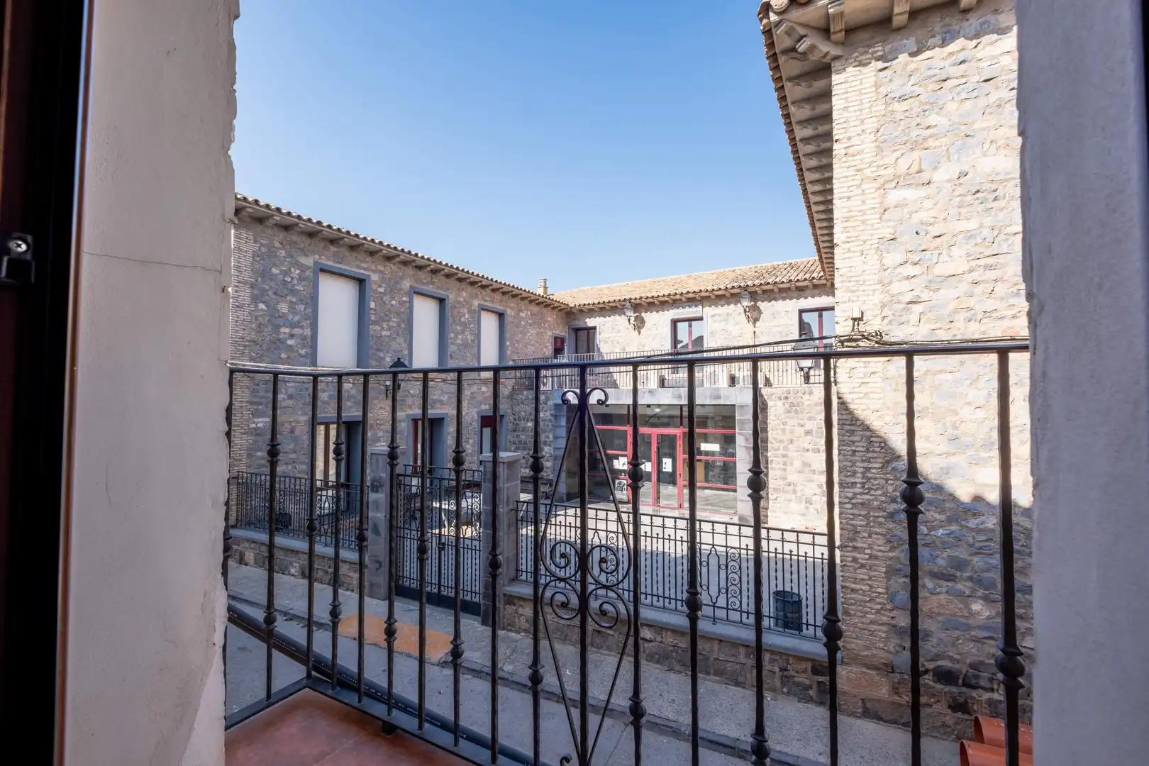 Exterior view of Houses for sale in Calatorao  with Air Conditioner, Terrace and Balcony