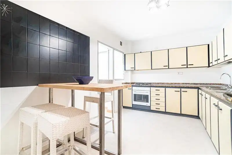 Küche von Wohnung zum Verkauf in  Palma de Mallorca mit Klimaanlage und Terrasse
