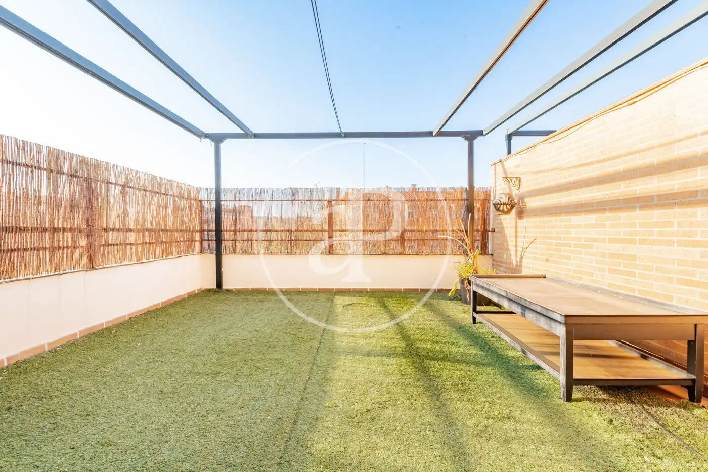 Terrasse von Wohnung zum Verkauf in La Moraleja mit Klimaanlage, Heizung und Privatgarten