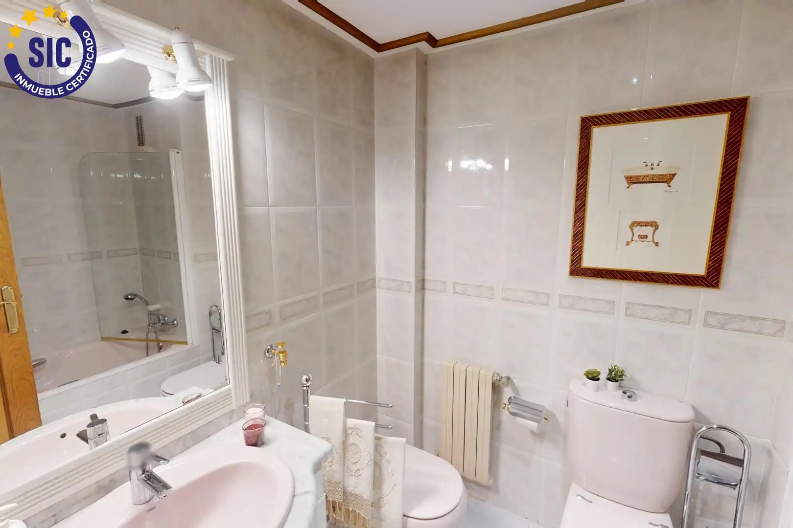 Baño de Piso en venta en Castellón de la Plana / Castelló de la Plana con Calefacción, Trastero y Amueblado