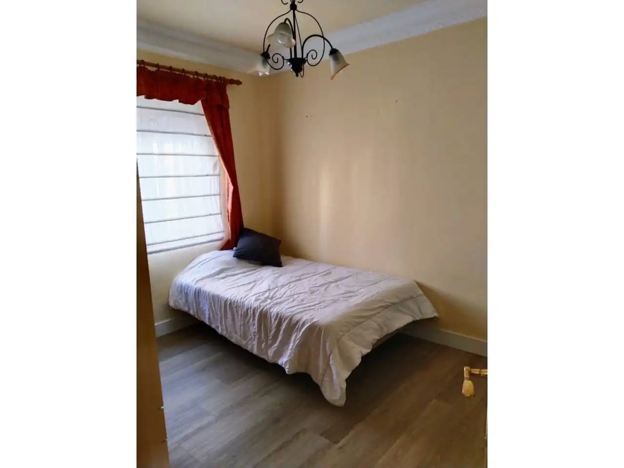 Bedroom of Flat for rent in Burgos  with Heating, Terrace and Furnished