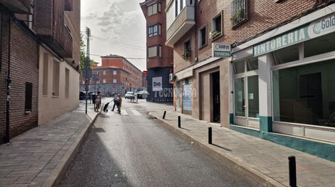 Foto 3 de Garaje en venta en Valdeacederas, Madrid Capital