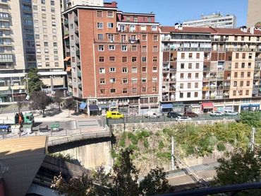 Appartamento con balcone in vendita a Mena Kalea