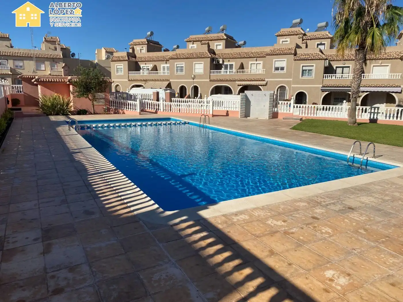 Piscina de Casa o chalet de alquiler en Santa Pola con Terraza, Amueblado y Alarma