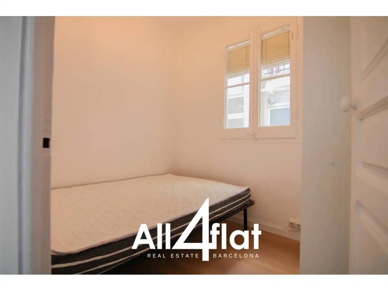 Schlafzimmer von Wohnung zur Miete in Barcelona mit Heizung, Möbliert und Alarm