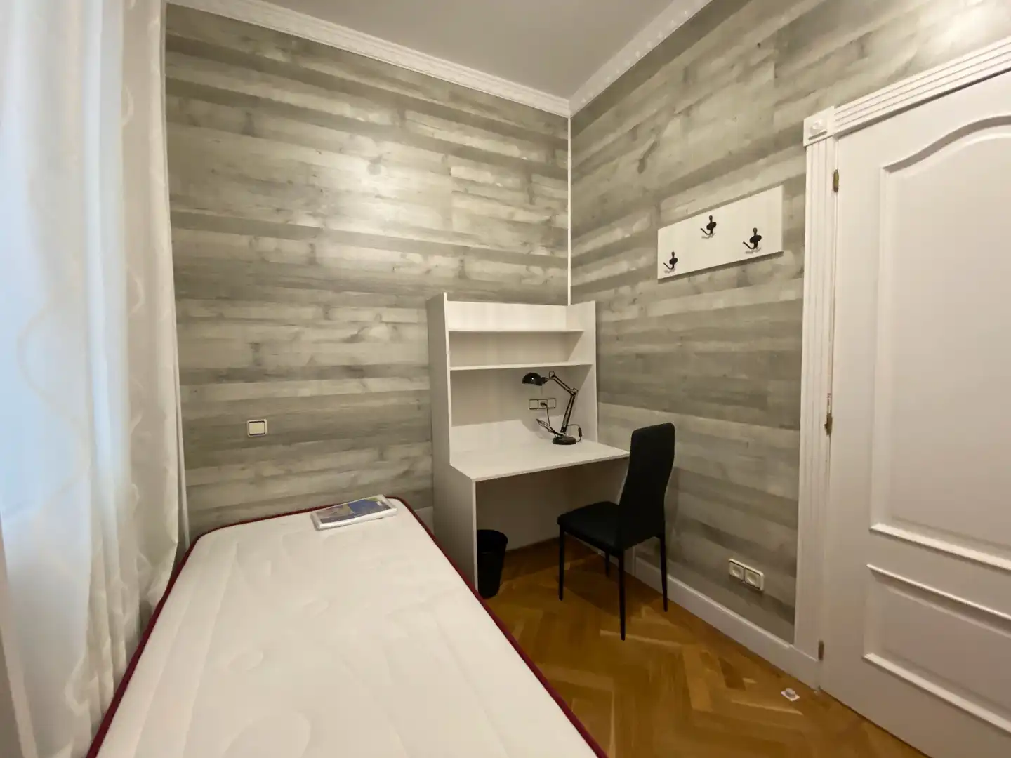 Flat for rent in Calle de Ilustración, Argüelles