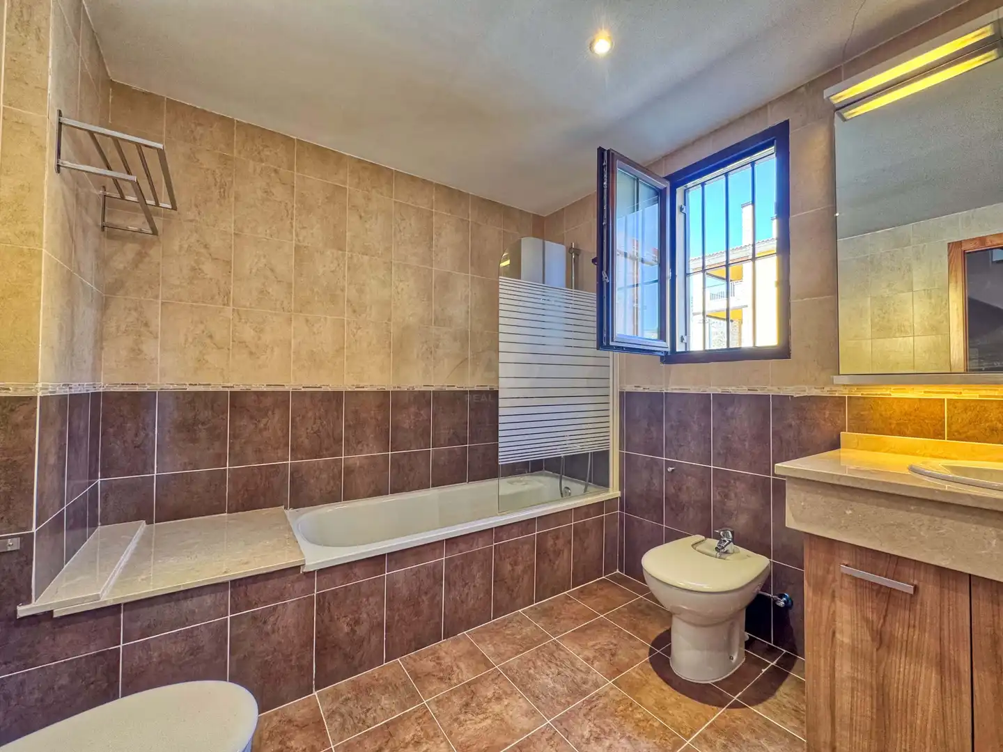 Baño de Dúplex en venta en Alcalá de la Selva con Calefacción y Terraza