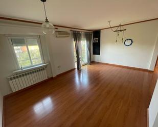Sala d'estar de Pis en venda en Alcalá de Henares amb Aire condicionat, Calefacció i Terrassa