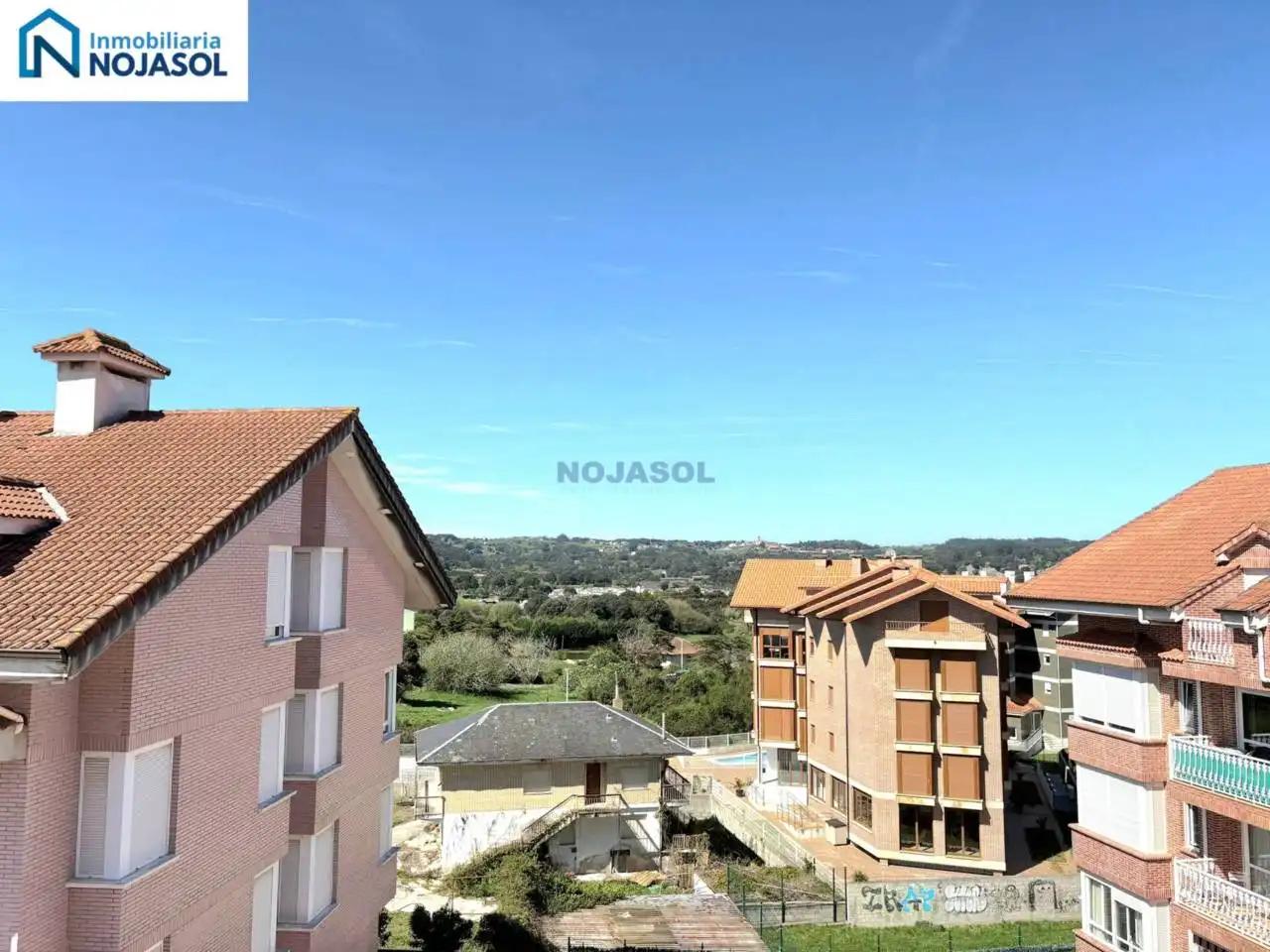 Außenansicht von Wohnung zur Miete in Noja mit Heizung, Terrasse und Möbliert