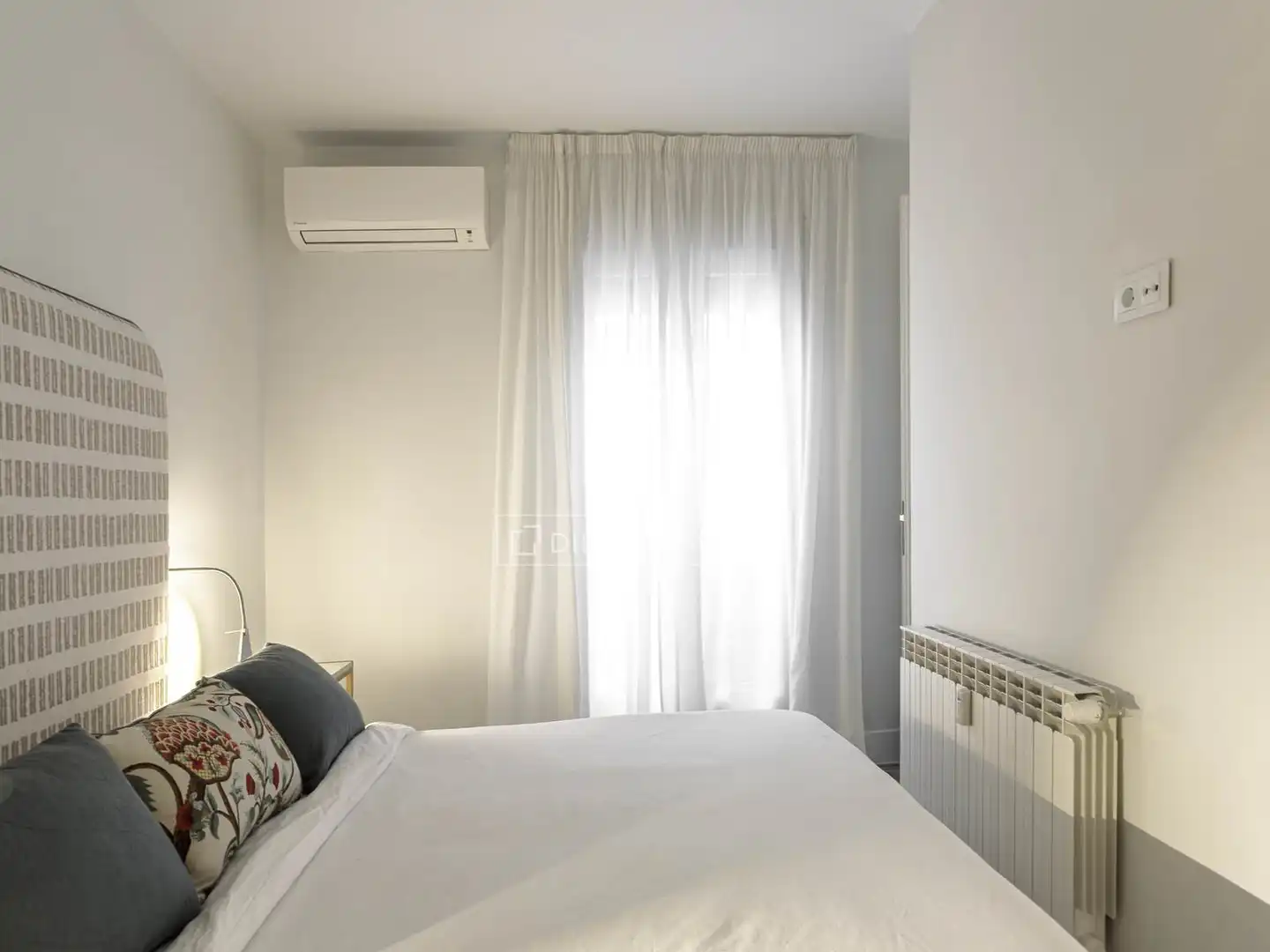 Bedroom of Flat for rent in Barrio de Salamanca
