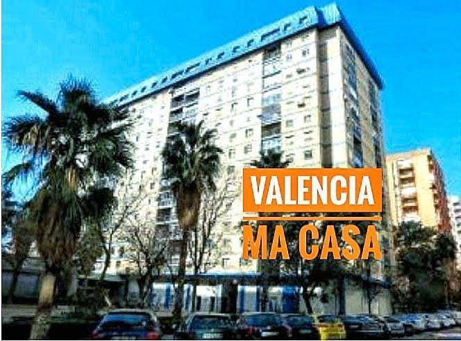 Exterior view of Flat to rent in  Valencia Capital  with Air Conditioner, Heating and Furnished