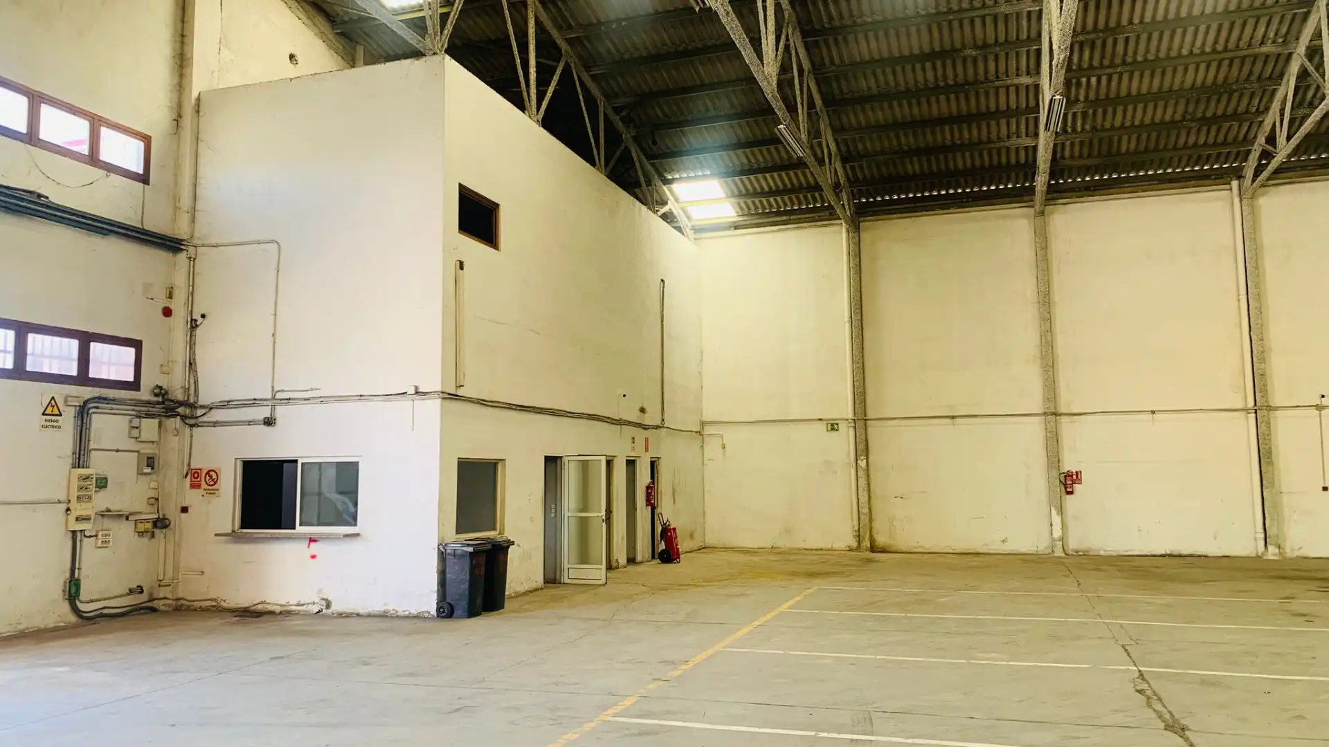 Industrial building to rent in Carrer Ciutat de Sevilla 36A, imagen 7