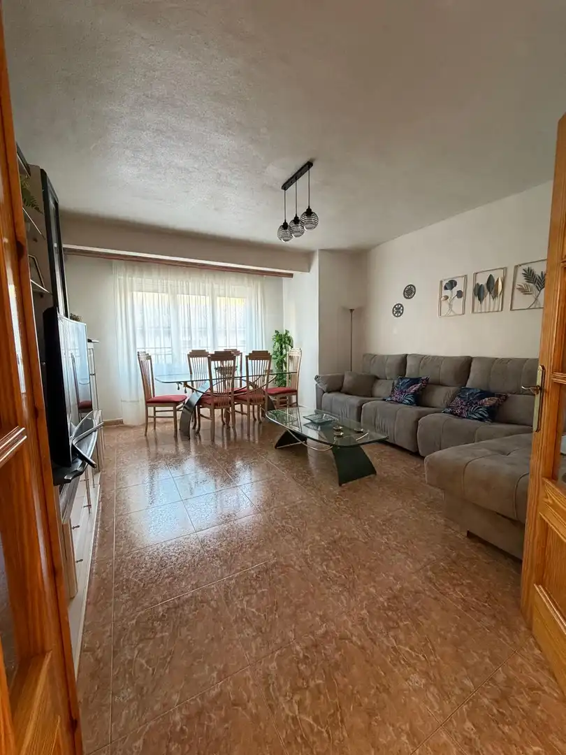 Piso en venta en C/ Ramón y Cajal, imagen 2