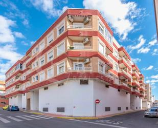 Vista exterior de Apartament en venda en Los Montesinos amb Aire condicionat, Terrassa i Piscina comunitària