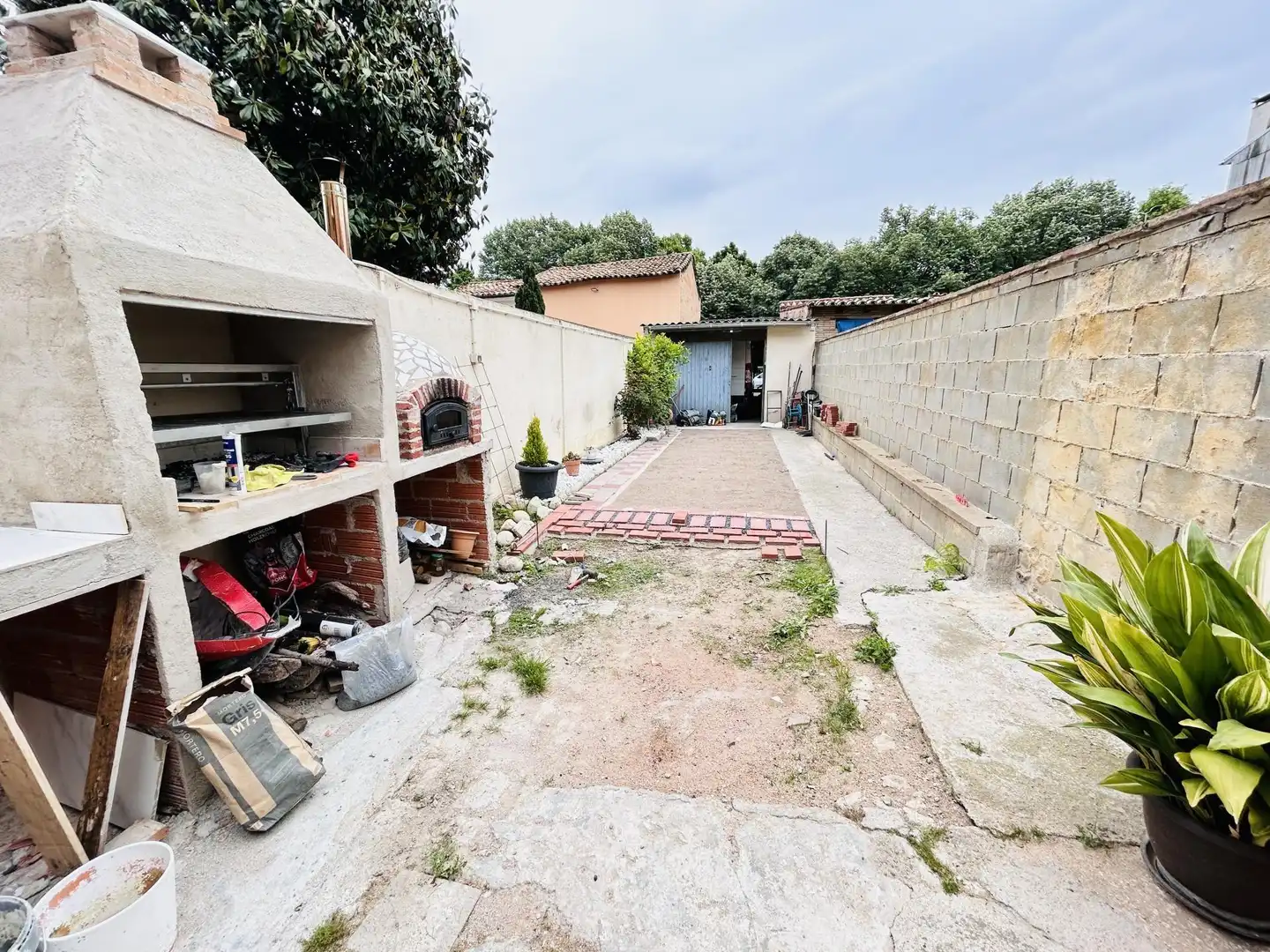 Ground floor for sale in Manlleu  with Heating and Private garden