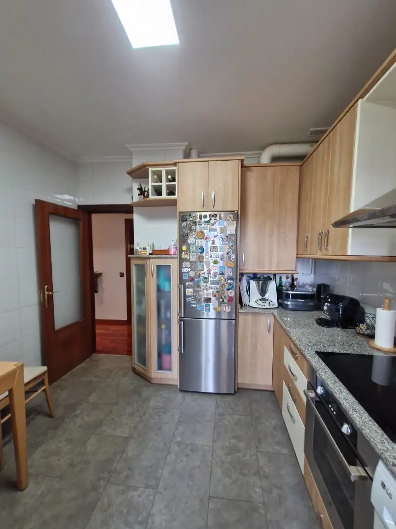 Cocina de Piso de alquiler en Derio con Calefacción, Parquet y Amueblado