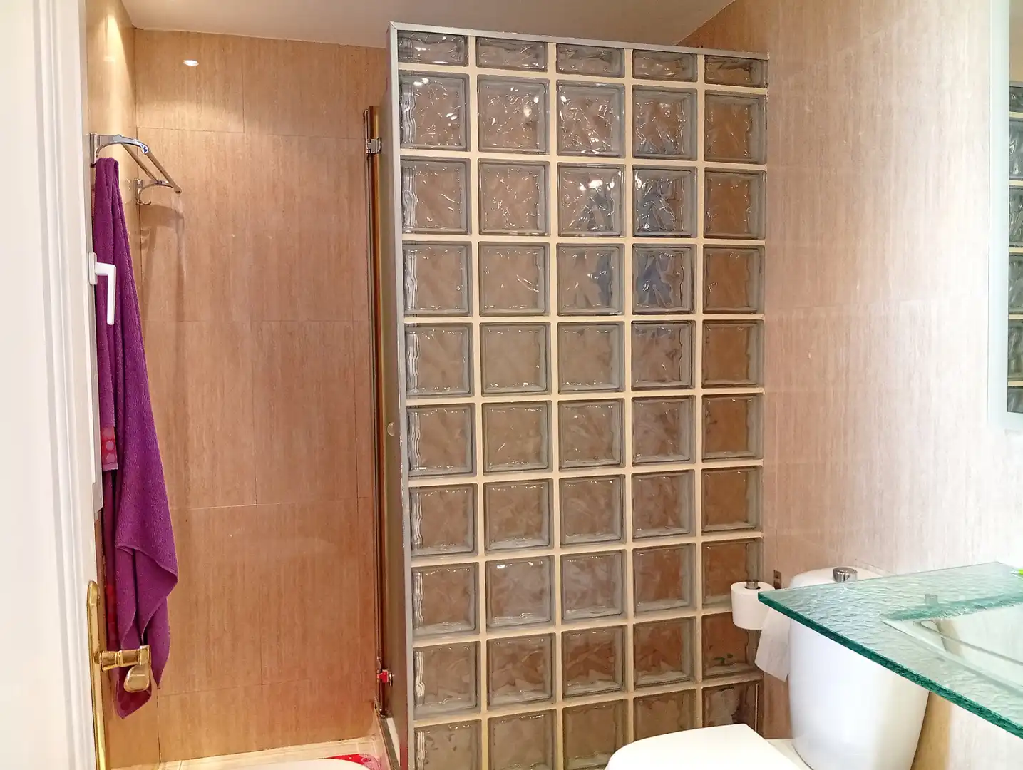 Baño de Piso en venta en Leganés con Aire acondicionado, Calefacción y Jardín privado
