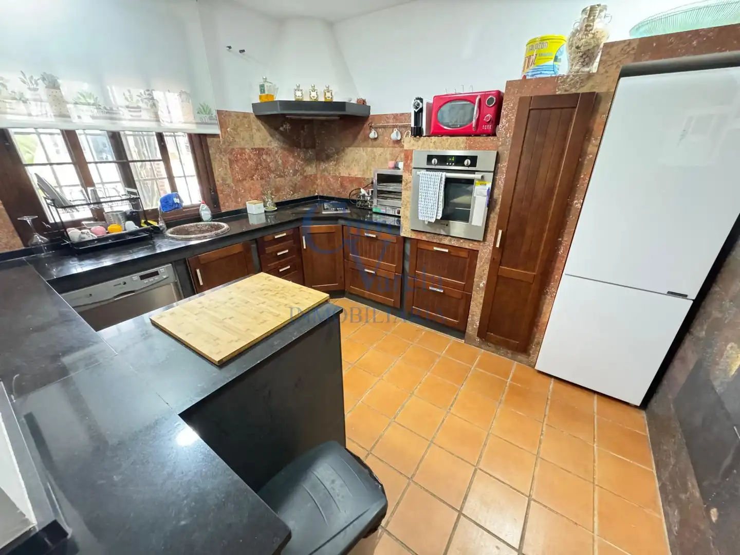 Kitchen of Country homes for sale in Dos Hermanas  with Air Conditioner, Private garden and Storage room