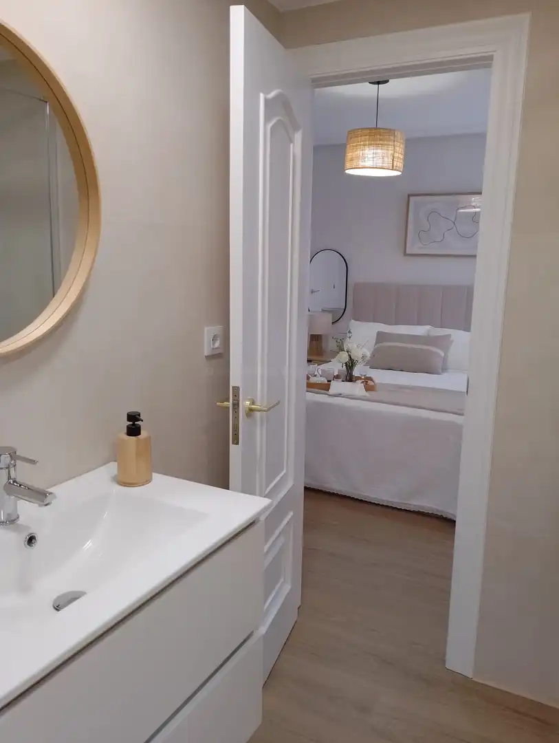 Habitación de Piso de alquiler en Gijón  con Calefacción y Amueblado