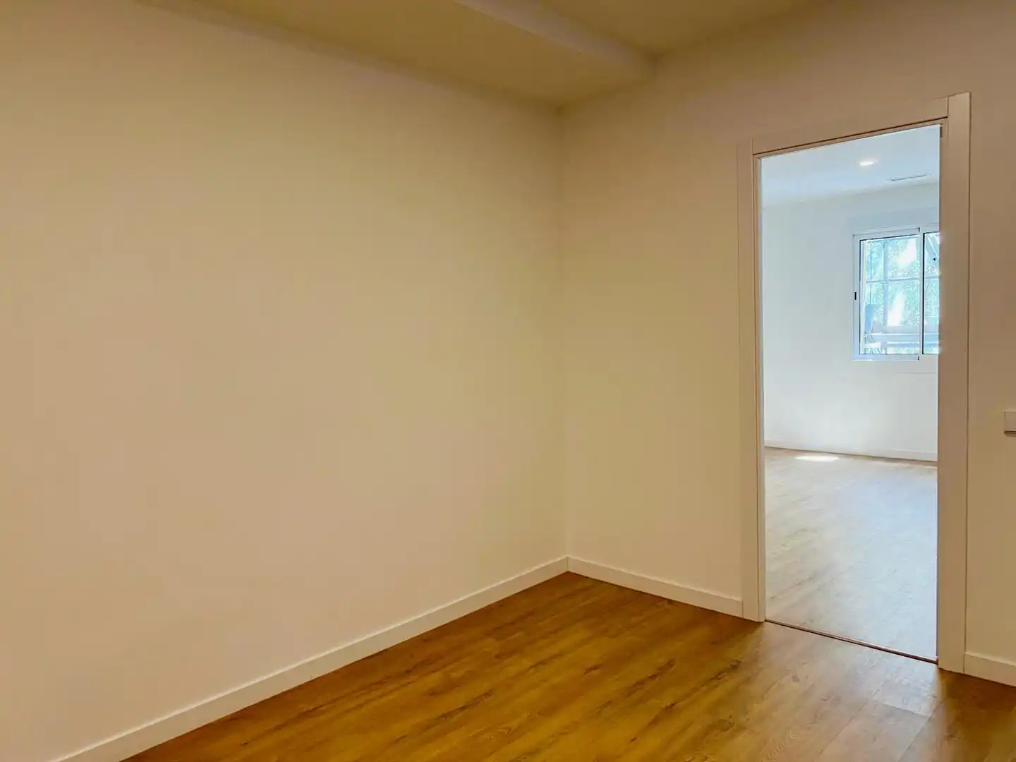 Wohnung zum Verkauf in Barcelona mit Klimaanlage, Heizung und Parkett