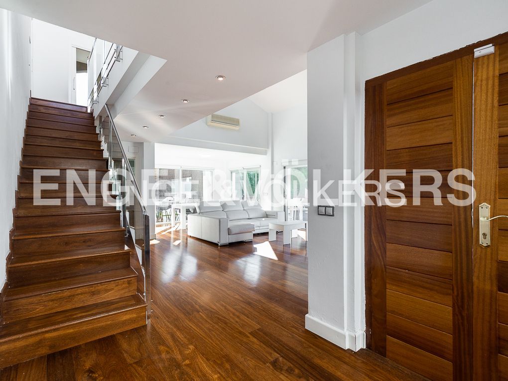 House or chalet to rent in Paterna  with Air Conditioner, Heating and Private garden