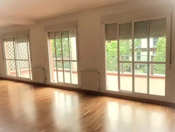 Sala de estar de Ático en venta en Las Rozas de Madrid con Aire acondicionado, Calefacción y Terraza