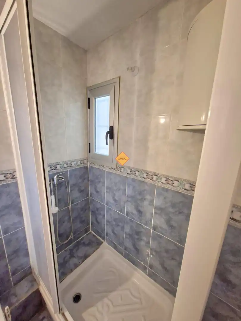 Baño de Piso en venta en Burjassot con Terraza