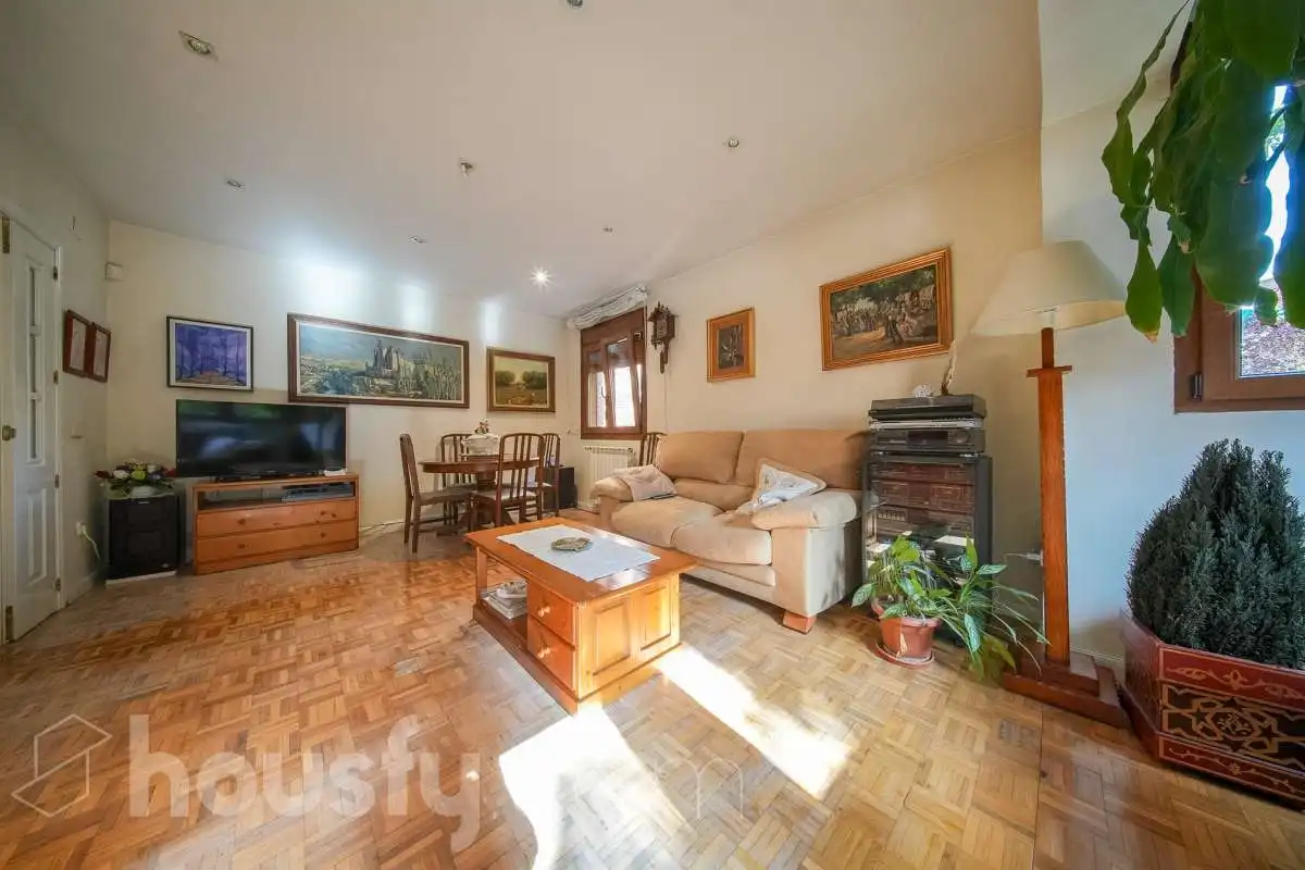 Sala d'estar de Pis en venda en Madrid amb Aire condicionat, Calefacció i Terrassa