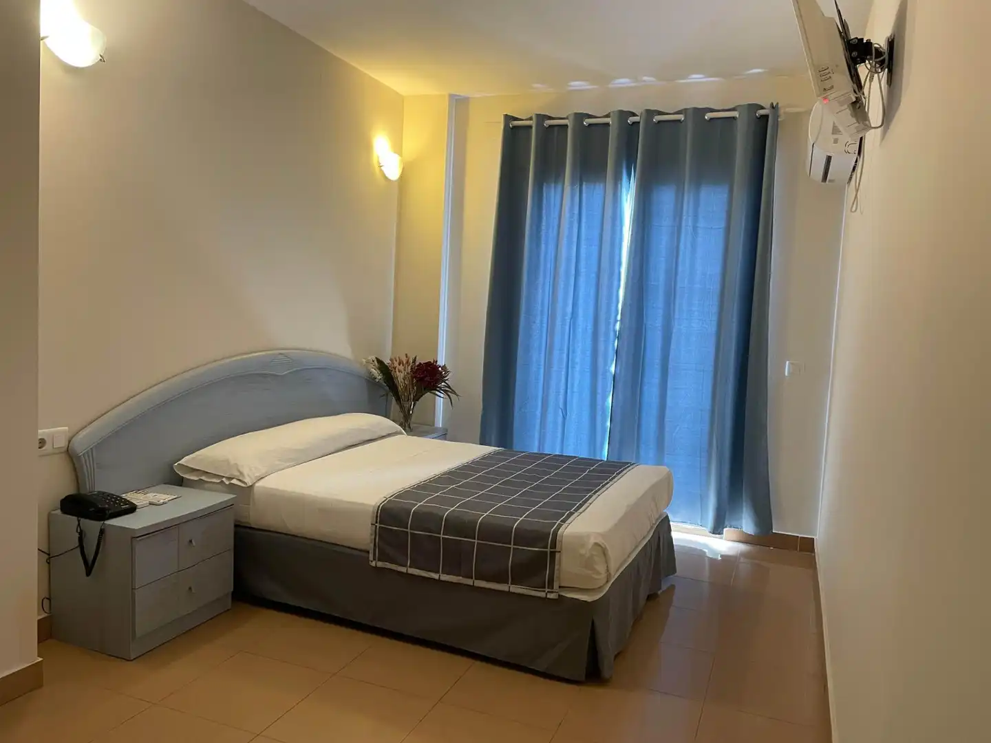 Inmuebles singulares con ascensor en venta en Lecrín, imagen 4