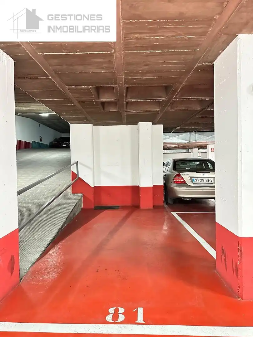 Aparcament de Garatge en venda en Madrid