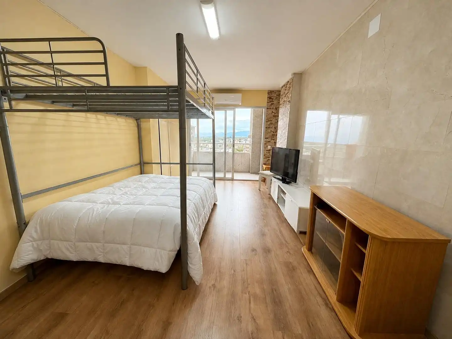 Bedroom of Study for sale in Empuriabrava  with Air Conditioner, Terrace and Furnished