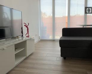 Living room of Flat to rent in  Madrid Capital  with Air Conditioner, Heating and Furnished