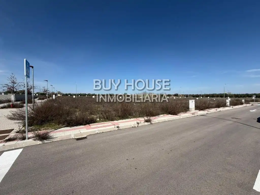 Terreno residencial en venta en Calle Montemayor, imagen 5
