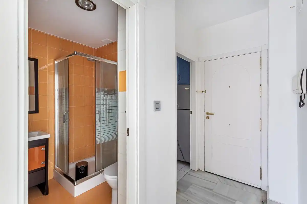 Bathroom of Flat for sale in Cenes de la Vega  with Air Conditioner and Storage room