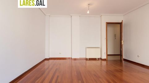 Foto 3 de Piso en venta en Antonio Soage Jalda, Coiro, Cangas