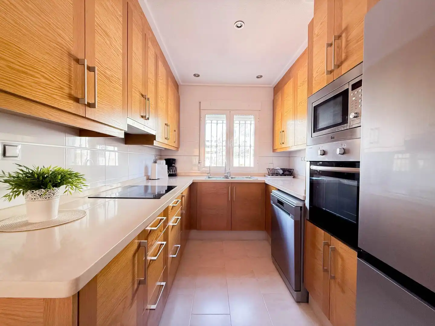 Cuina de Apartament en venda en Orihuela amb Aire condicionat, Jardí privat i Terrassa