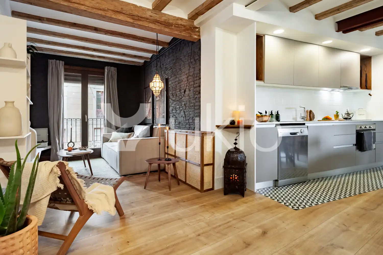 Apartment with lift to rent in Carrer dels Flassaders