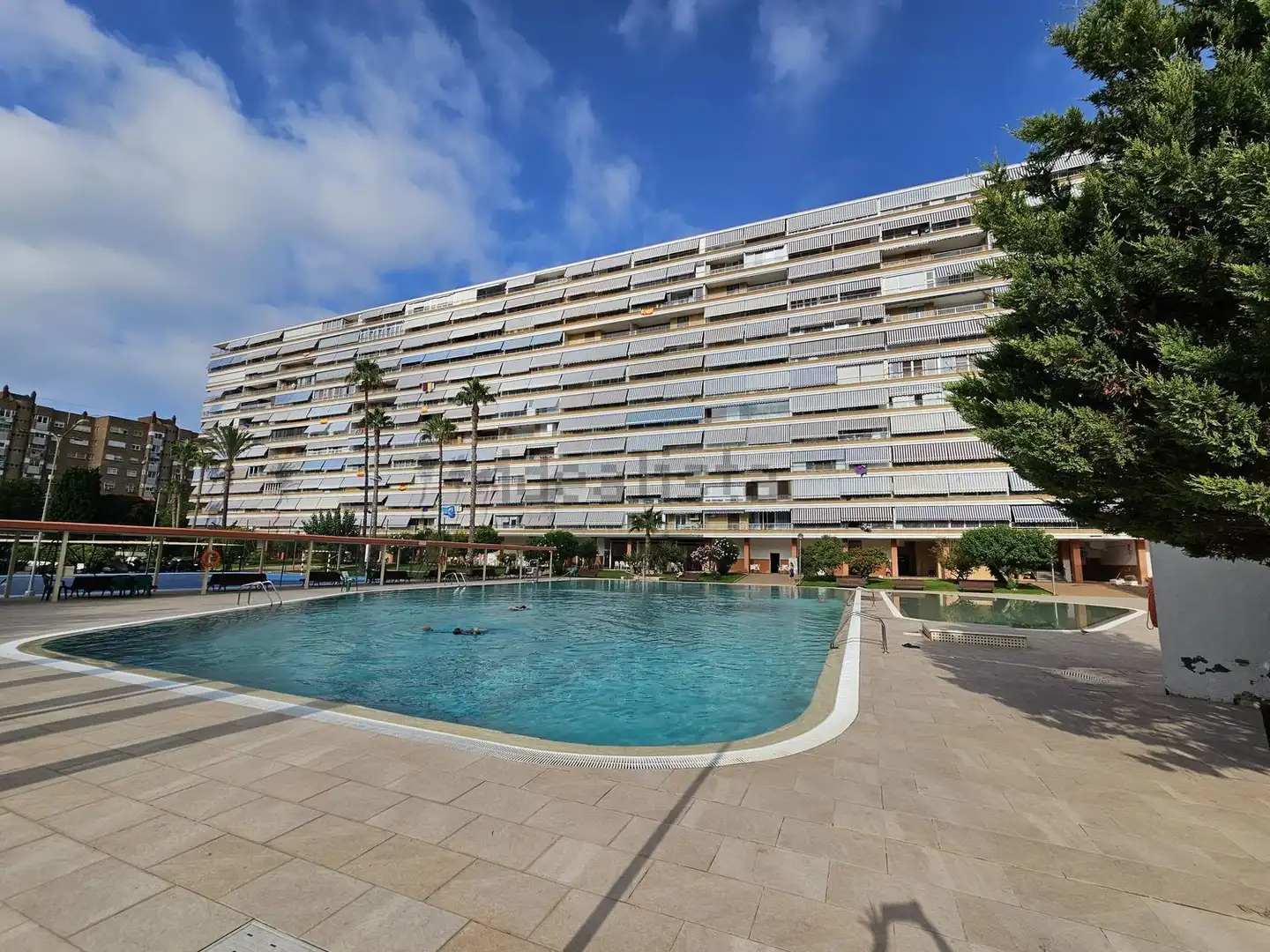 Flat with terrace for sale in Avenida Avenida Holanda 20