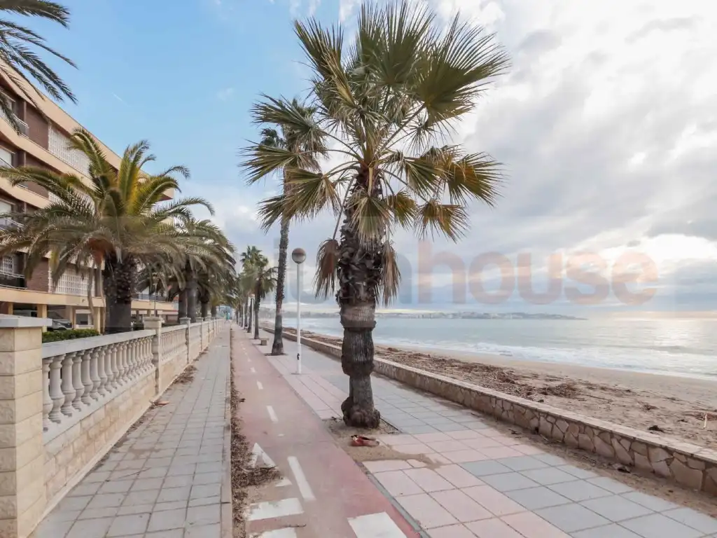 Vista exterior de Piso en venta en Cambrils con Piscina
